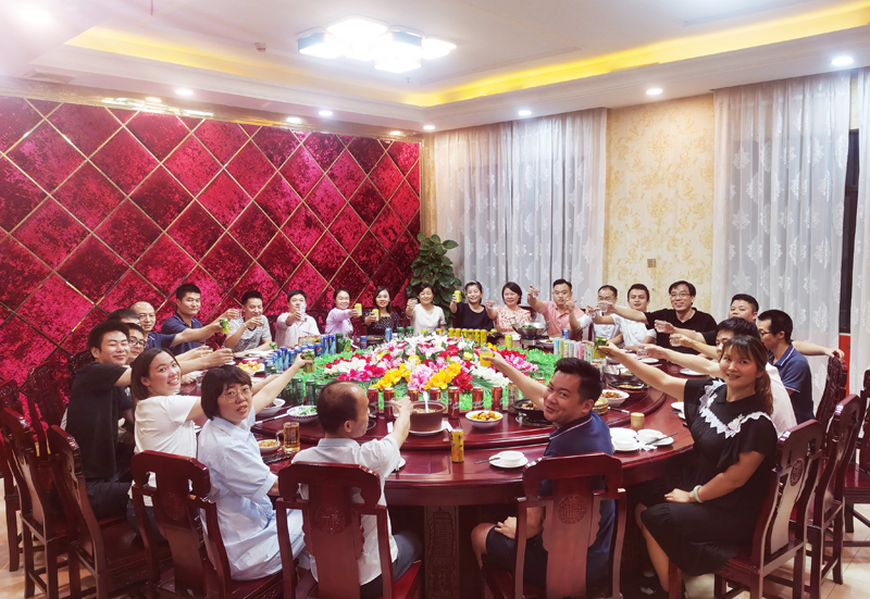 情滿中秋|研為科技為全體員工發放中秋福利并舉辦中秋家宴 情滿中秋|研為科技為全體員工發放中秋福利并舉辦中秋家宴